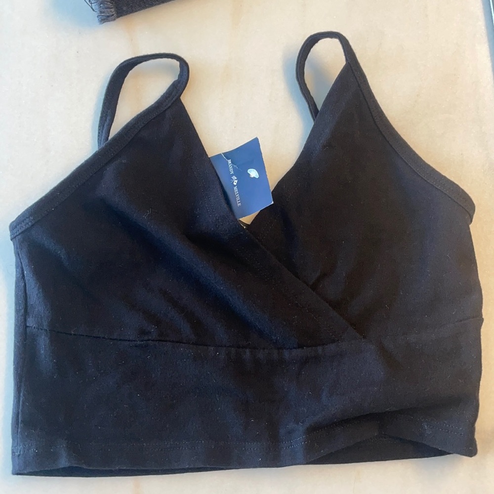 One size v crop top
